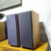 Thùng loa bookshelf toàn dải 16cm