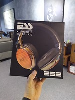 Tai nghe ESS 252 của Mỹ